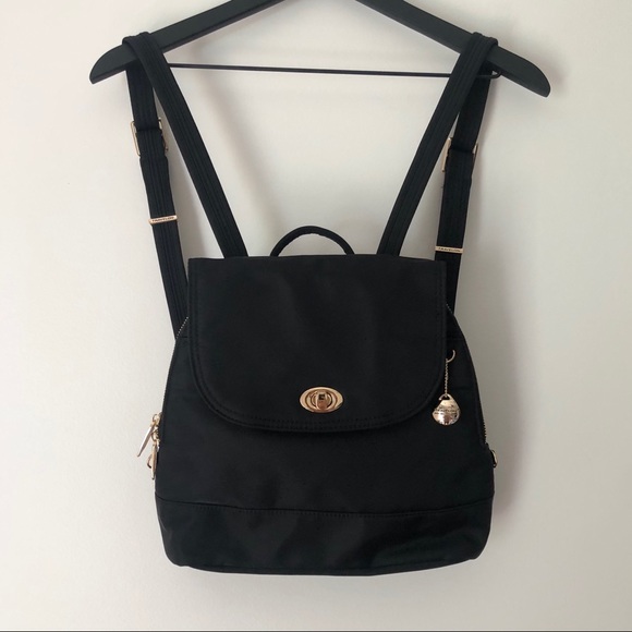 travelon tailored backpack